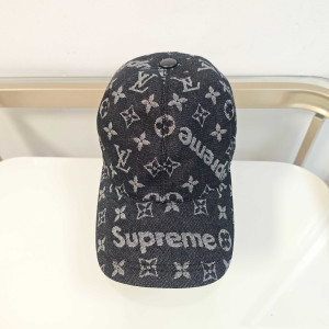 Supreme x LV 콜라보 야구모자